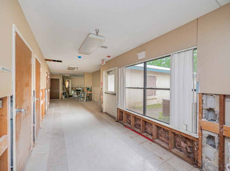 More Photos Of 700 Dyer St, Rockdale Healthcare For Sale