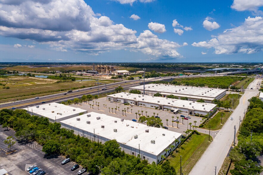 More Photos Of 2600 118th Ave N, Saint Petersburg Light Distribution For Lease