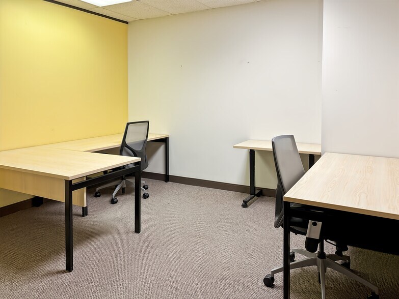 More Photos Of 100 W Big Beaver Rd, Troy Coworking Space