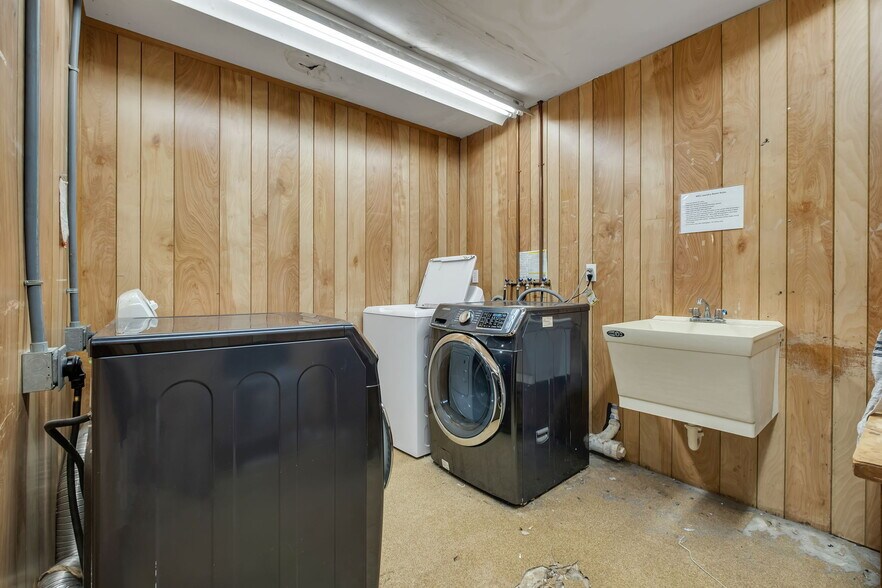 More Photos Of 1700 Capital Cir SW, Tallahassee Office For Sale
