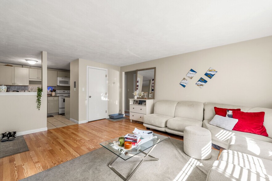 More Photos Of 32 Bradford St, Concord Apartments For Sale