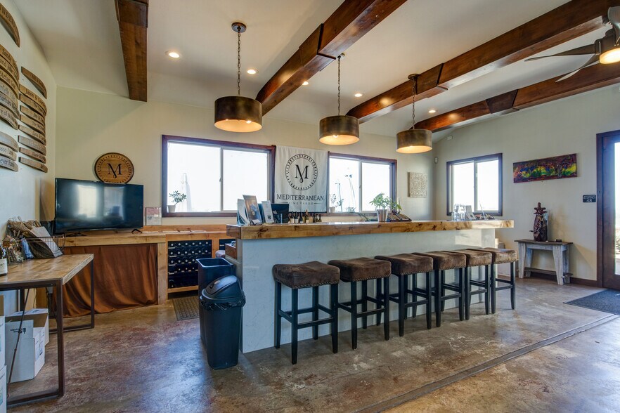 More Photos Of 7449 Fairplay Rd, Somerset Specialty For Sale