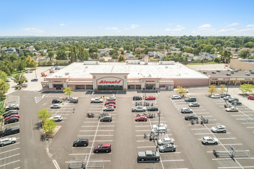 More Photos Of 60 Harvester Sq, Saint Charles Supermarket For Sale