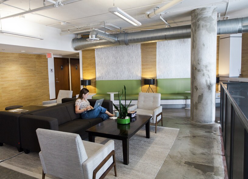 More Photos Of 3250-3260 NE 1st Ave, Miami Office Residential For Lease