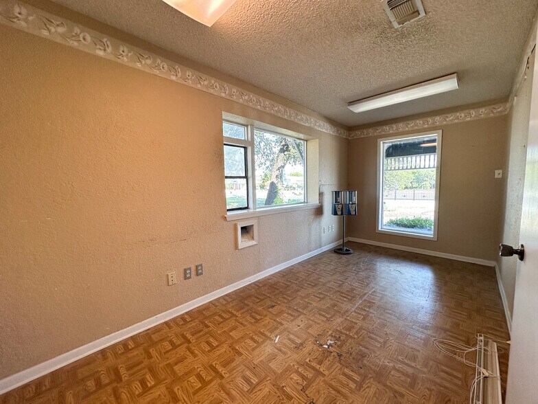 More Photos Of 2210 E Highway 190, Copperas Cove Freestanding For Sale