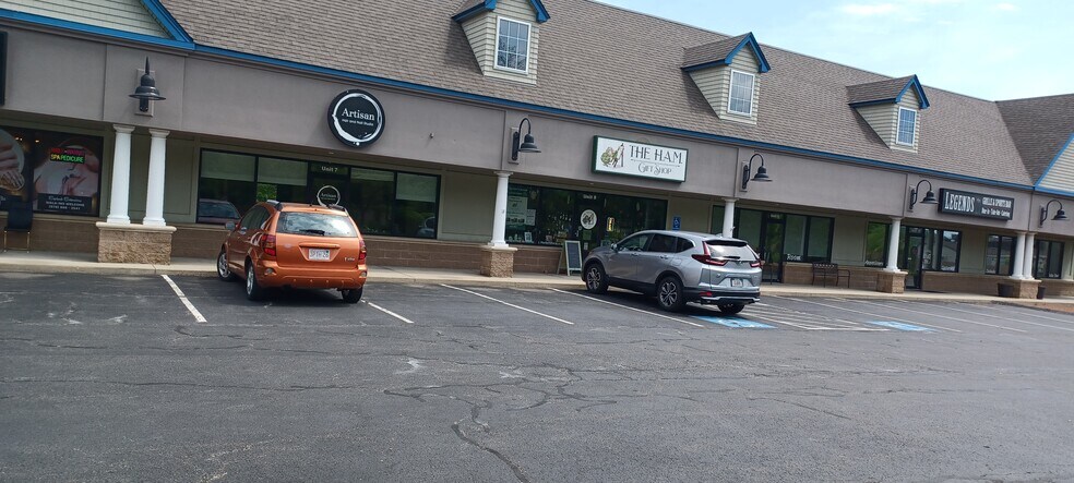 More Photos Of 68 Airport Rd, Fitchburg General Retail For Lease