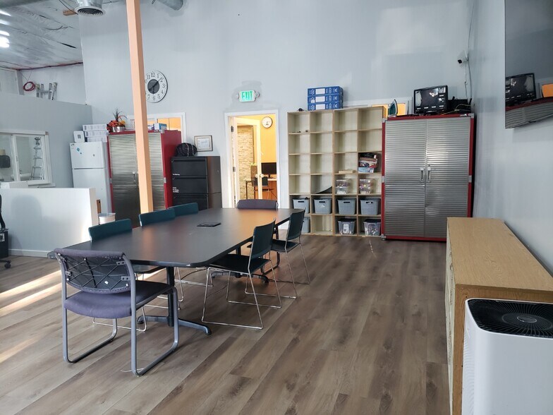 More Photos Of 10458-10494 S Redwood Rd, South Jordan Storefront For Lease