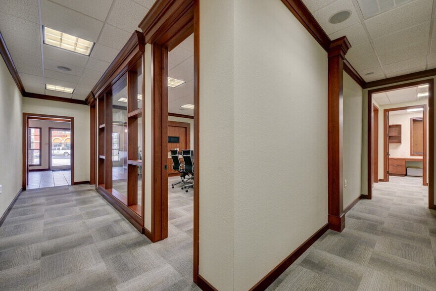 More Photos Of 5107 Monaco Cir, San Antonio Office For Sale
