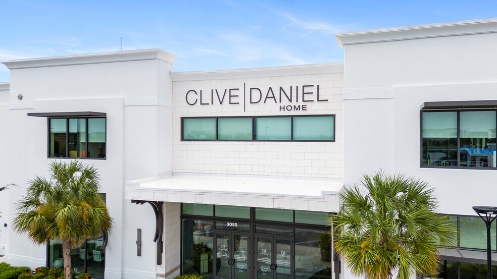 More Photos Of 6355 Initiative Blvd, Sarasota Storefront Retail Office For Lease
