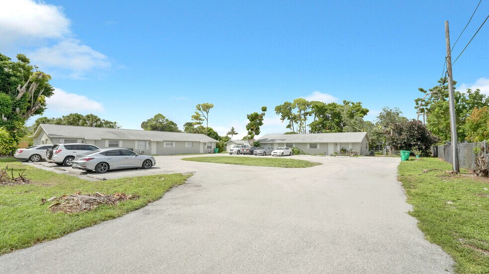 More Photos Of 3883 Park Ln, West Palm Beach Multifamily For Sale