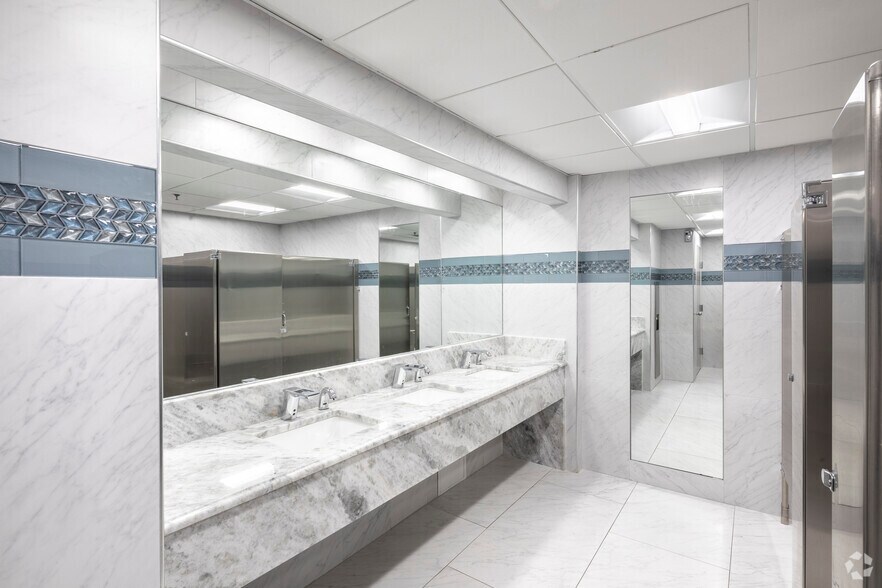 More Photos Of 13000 Harbor Center Dr, Woodbridge Office For Lease