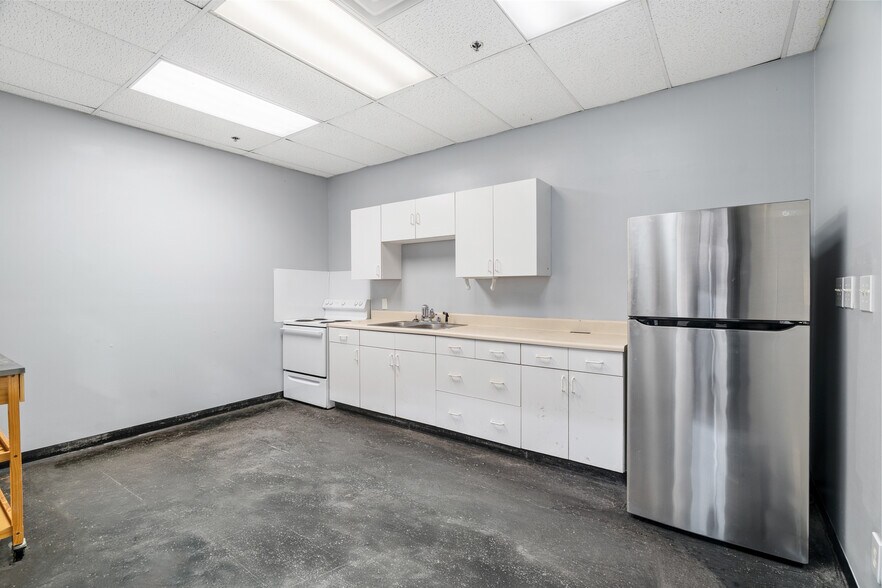 More Photos Of 6709 Tribble St, Lithonia Distribution For Sale