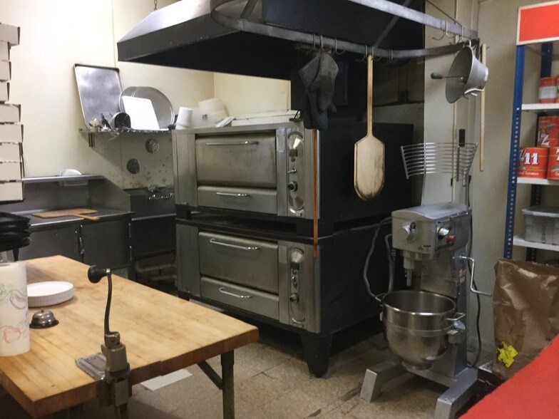 More Photos Of 20 Hillside Ave, Flanders Restaurant For Sale