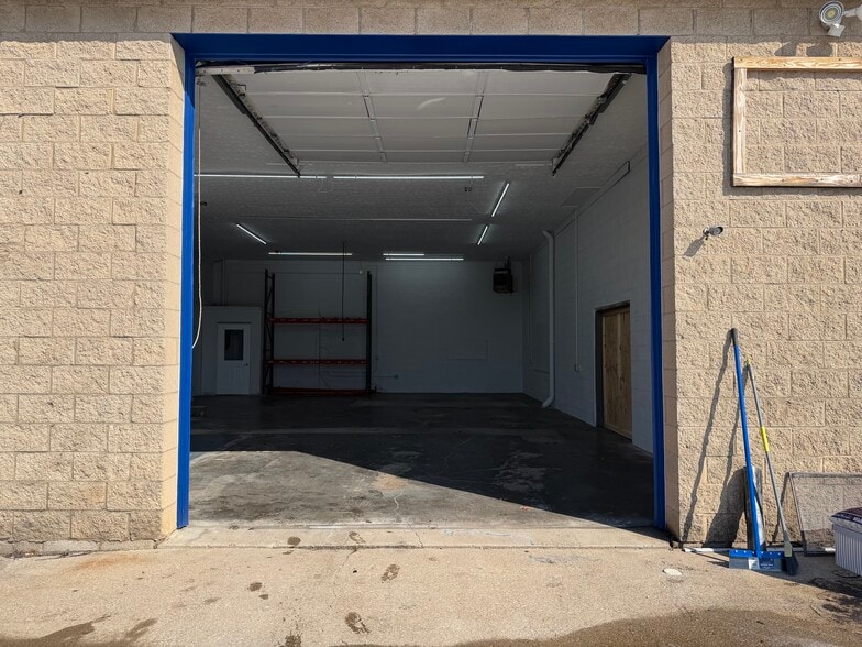 More Photos Of 207 Big Run Rd, Lexington Warehouse For Lease