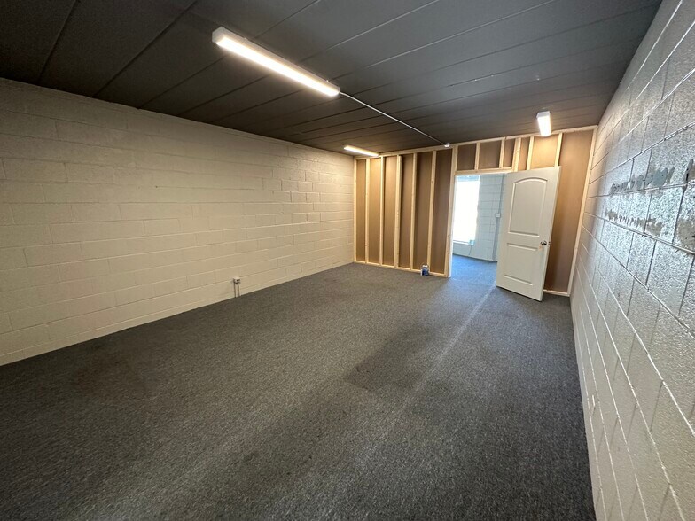 More Photos Of 220-230 Hicks Pl, Palatine Storefront Retail Residential For Sale