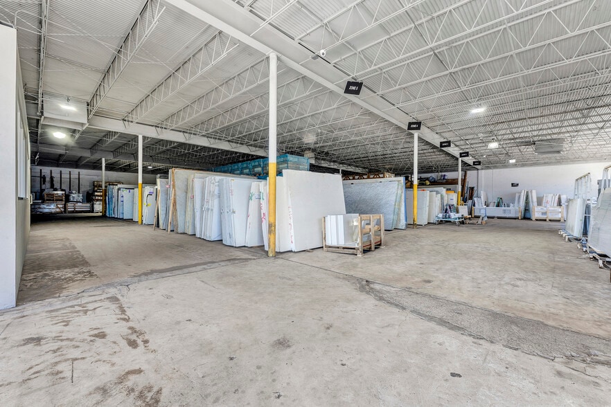 More Photos Of 801 N 21st Ave, Hollywood Distribution For Lease