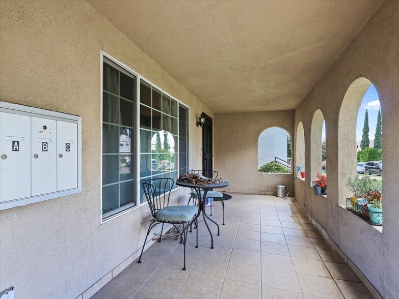 More Photos Of 1168 Justin Ave, Glendale Apartments For Sale
