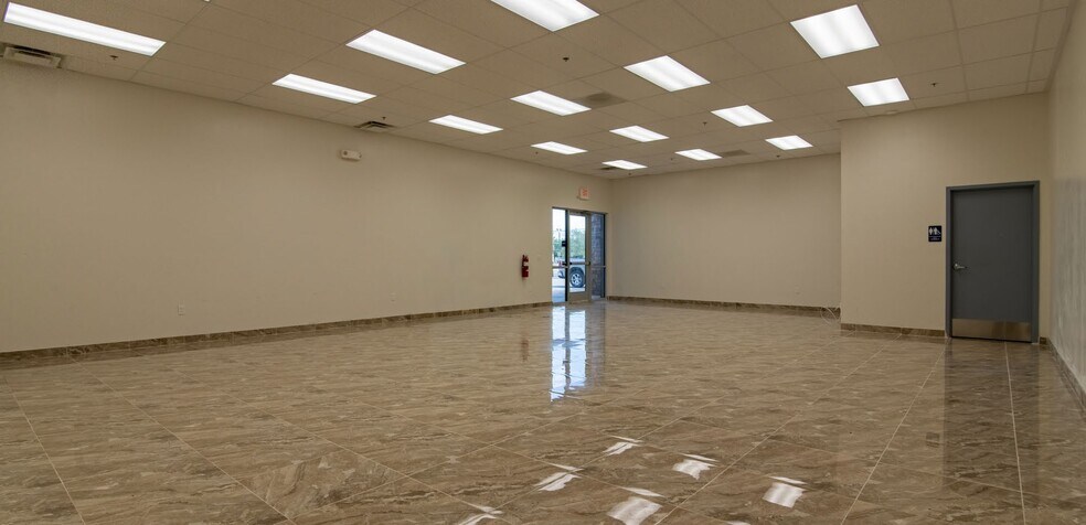 More Photos Of 7913 Panama Rd, Lamont Storefront For Lease