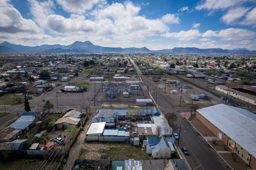 More Photos Of 206 W Murphy St, Alpine Specialty For Sale