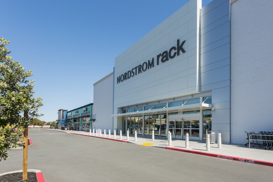 More Photos Of 3-127 Serramonte Ctr, Daly City General Retail For Lease