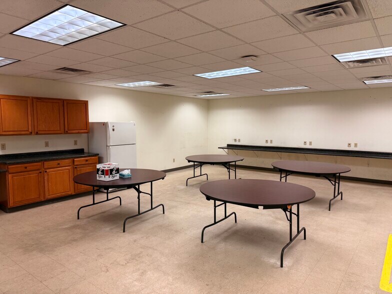 More Photos Of , Moorhead Unknown For Sale