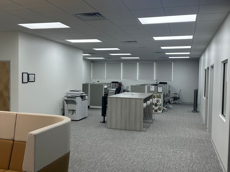 More Photos Of 2861 College St, Jacksonville Office For Lease