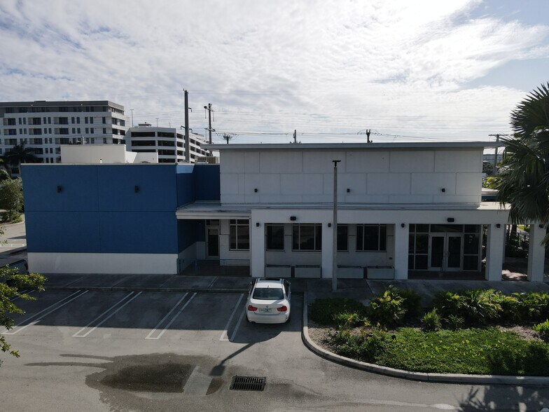 More Photos Of 8001 NW 36th St, Doral Restaurant For Lease