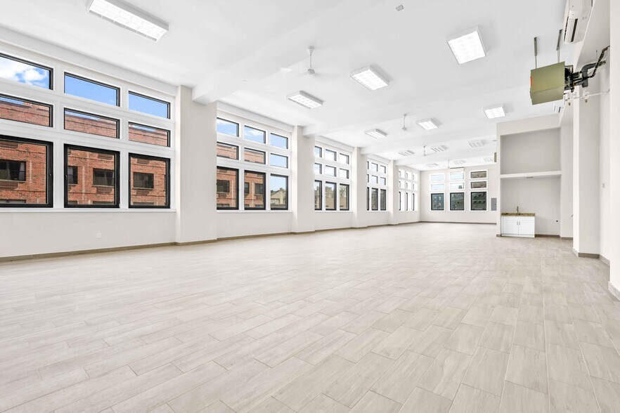More Photos Of 405-407 Gates Ave, Brooklyn Loft Creative Space For Lease