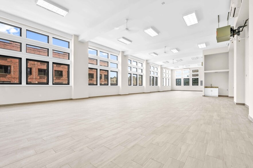 More Photos Of 405-407 Gates Ave, Brooklyn Loft Creative Space For Sale