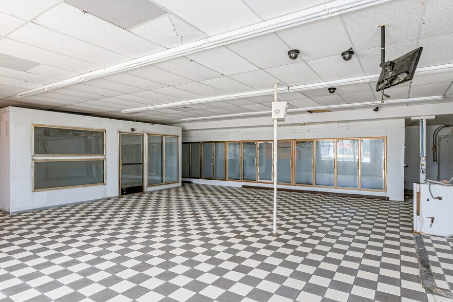 More Photos Of 1220 S Washington Ave, Titusville Convenience Store For Lease