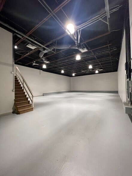 More Photos Of 2020 New Jersey Ave, Haddon Heights Light Distribution For Lease