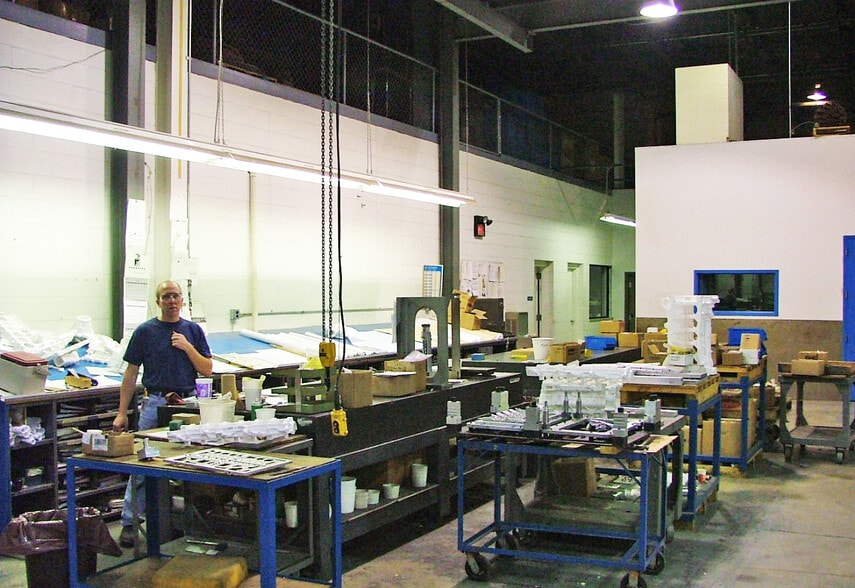 More Photos Of 32235 Industrial Rd, Livonia Warehouse For Sale