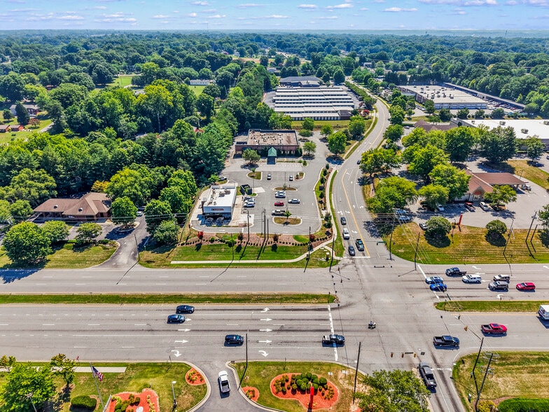 More Photos Of 3169 Peters Creek Pky, Winston-Salem Restaurant For Sale
