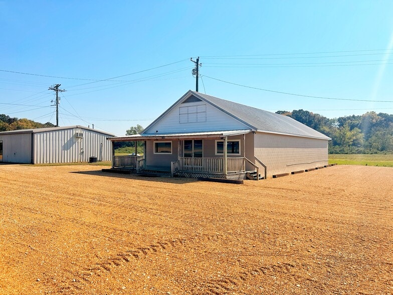 More Photos Of 27918 Highway 6, Sardis Restaurant For Lease