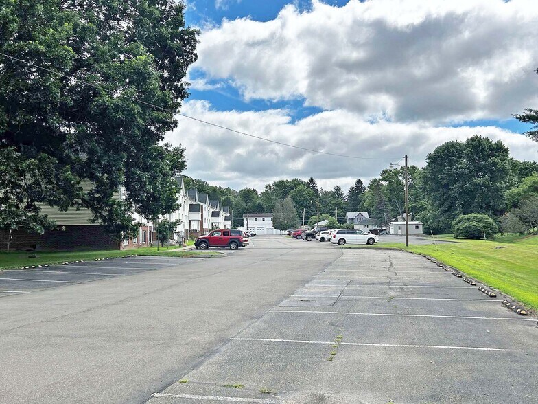 More Photos Of 150 N Main St, Mansfield Apartments For Sale