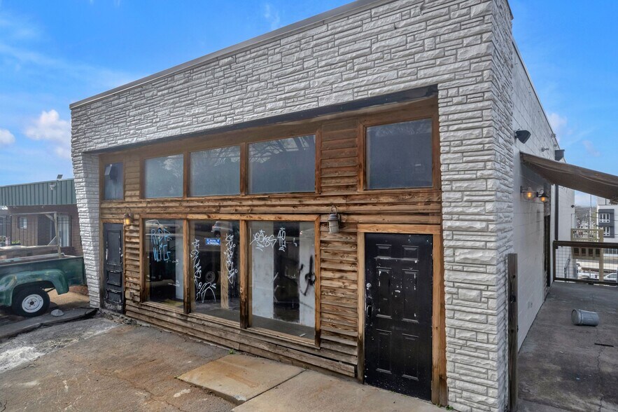More Photos Of 823 Woodland St, Nashville Freestanding For Lease