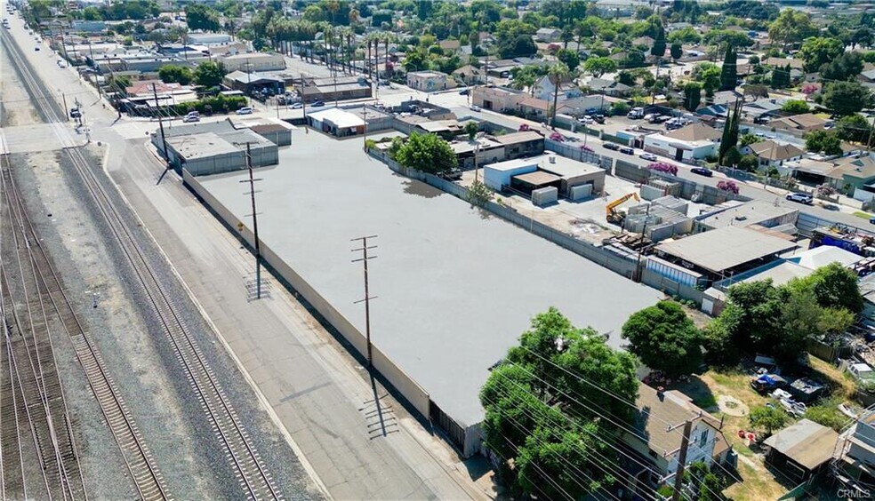 More Photos Of 161-163 S Hamilton Blvd, Pomona Auto Salvage Facility For Sale