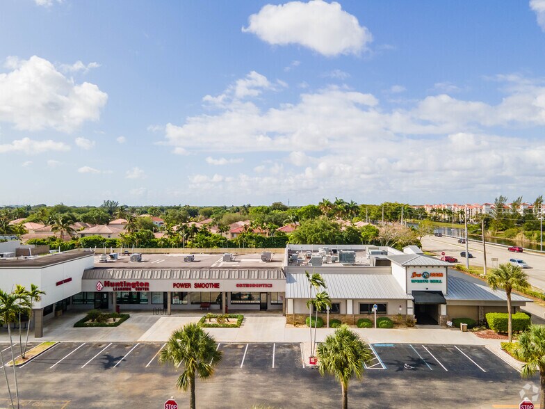 More Photos Of 9900-10060 Pines Blvd, Pembroke Pines Storefront For Lease