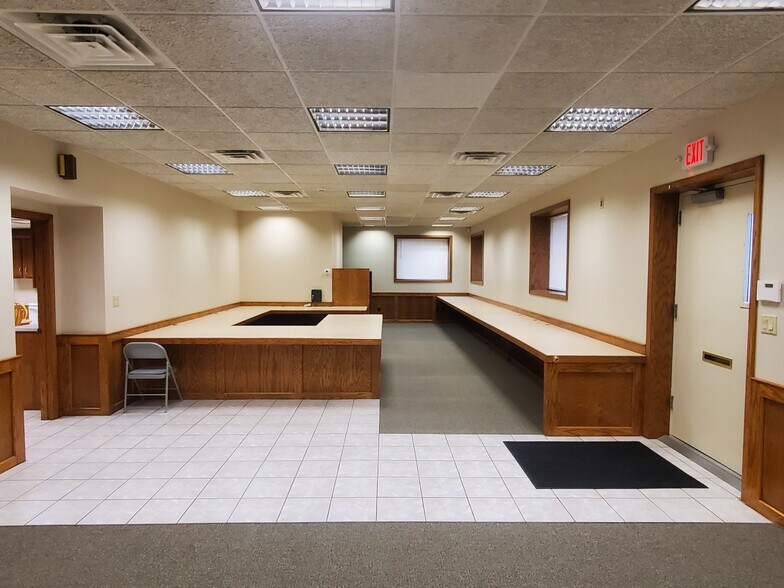 More Photos Of 802 Pierce St, Omaha Warehouse For Sale