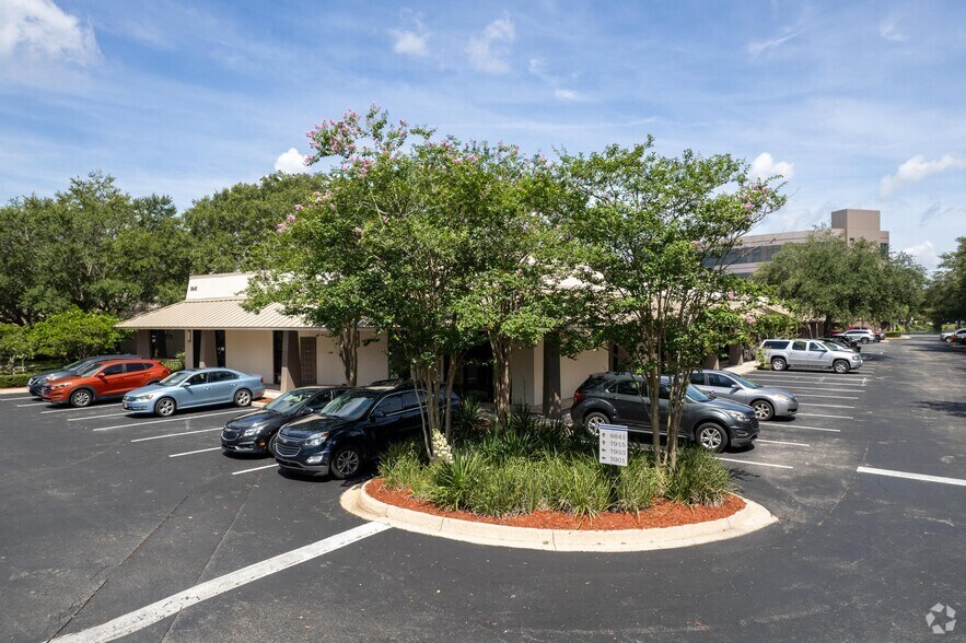 More Photos Of 7901 Baymeadows Way, Jacksonville Unknown For Lease