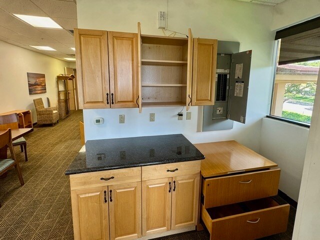 More Photos Of 1300 N Holopono St, Kihei Office For Lease