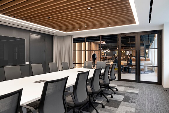 More Photos Of 120 S Riverside Plz, Chicago Business Park For Lease