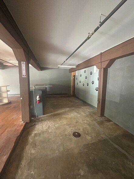 More Photos Of 1151 Canal Dr, Winston-Salem Storefront For Lease