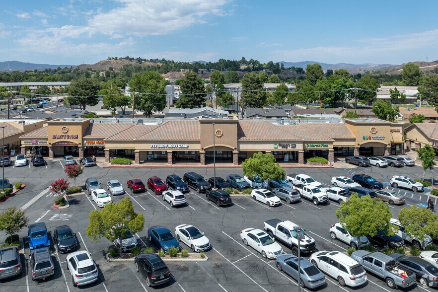 More Photos Of 26502-26586 Bouquet Canyon Rd, Santa Clarita Unknown For Lease