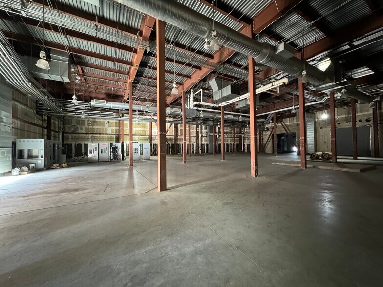 More Photos Of 1615 Garden of the Gods Rd, Colorado Springs Unknown For Lease