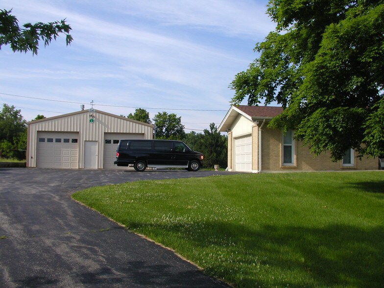 More Photos Of 10290 Veterans Memorial Pky, O'Fallon Office For Sale