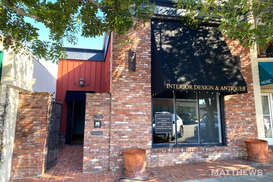 Primary Photo Of 7425 Girard Ave, La Jolla Storefront For Lease