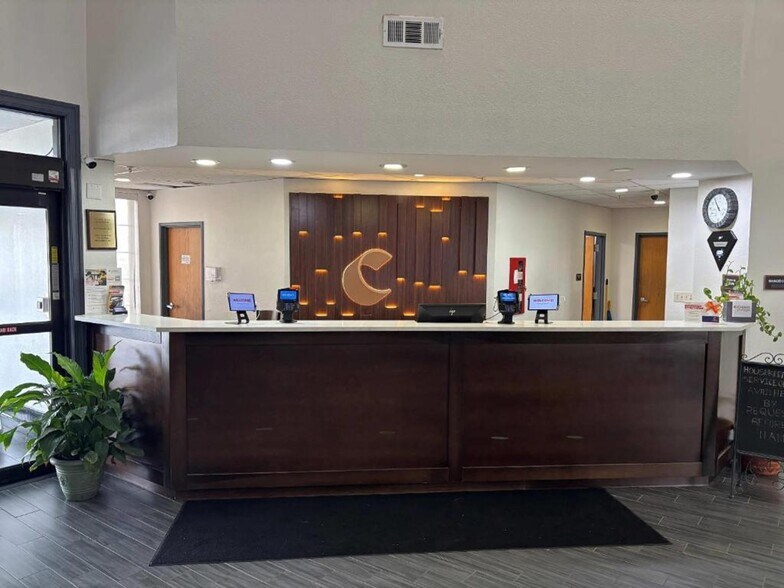 More Photos Of 122 Plaza Dr, Hattiesburg Hotel For Sale