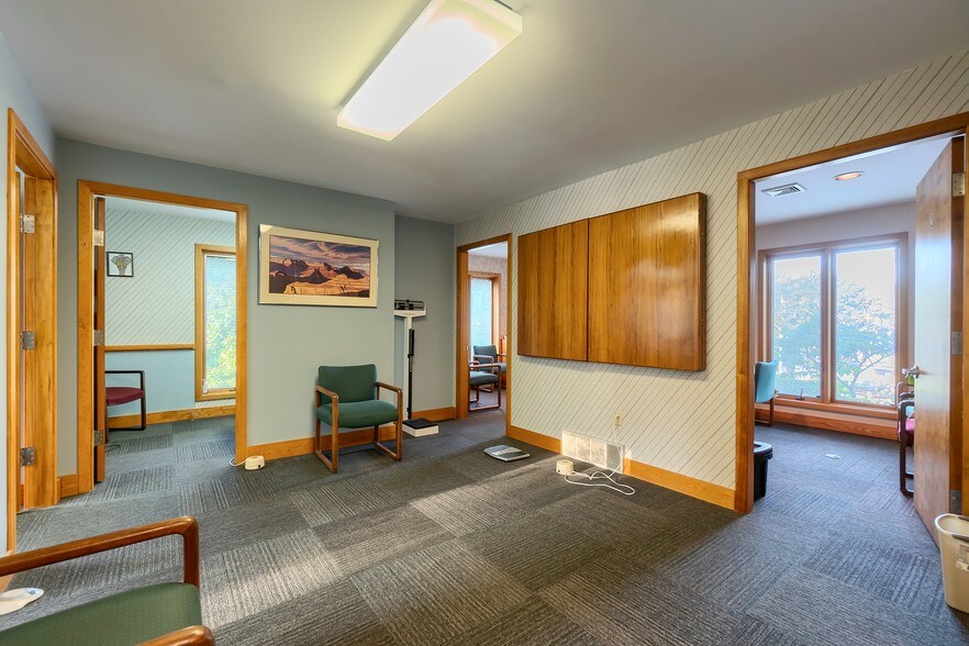 More Photos Of 33 Electric Ave, Fitchburg Medical For Lease