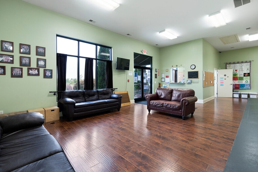 More Photos Of 65 Walnut Grove Rd SE, Cartersville Storefront Retail Office For Sale